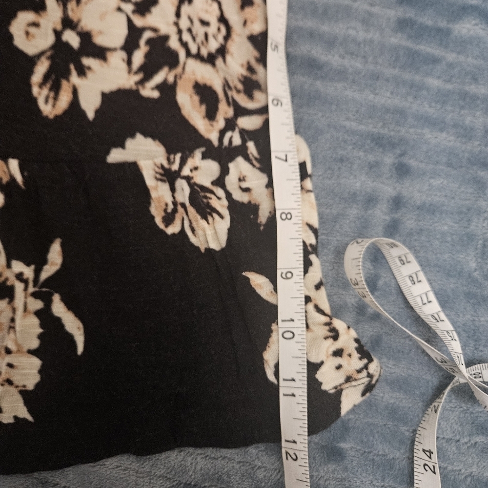 Aeropostale floral tank top! - Picture 5 of 5